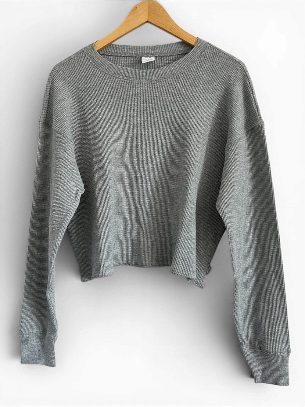 TNA Aritzia Waffle Knit Crop Sweater Grey Long Sleeve Crew Neck Small